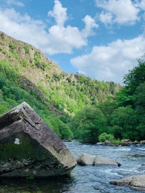 Tyn Y Simdde - Secluded Mountain Stay - Stunning Views Of Eryri Долгеллау Экстерьер фото