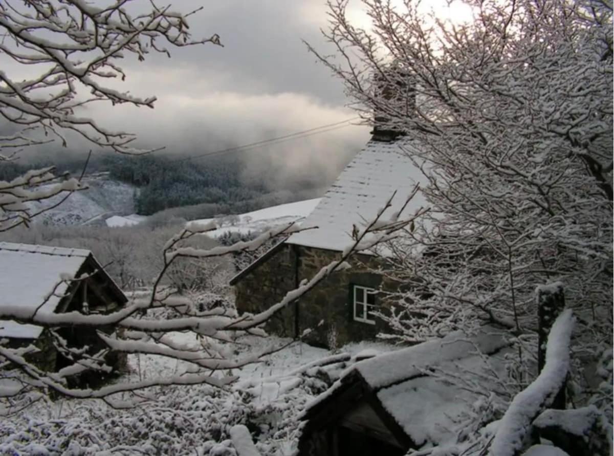 Tyn Y Simdde - Secluded Mountain Stay - Stunning Views Of Eryri Долгеллау Экстерьер фото