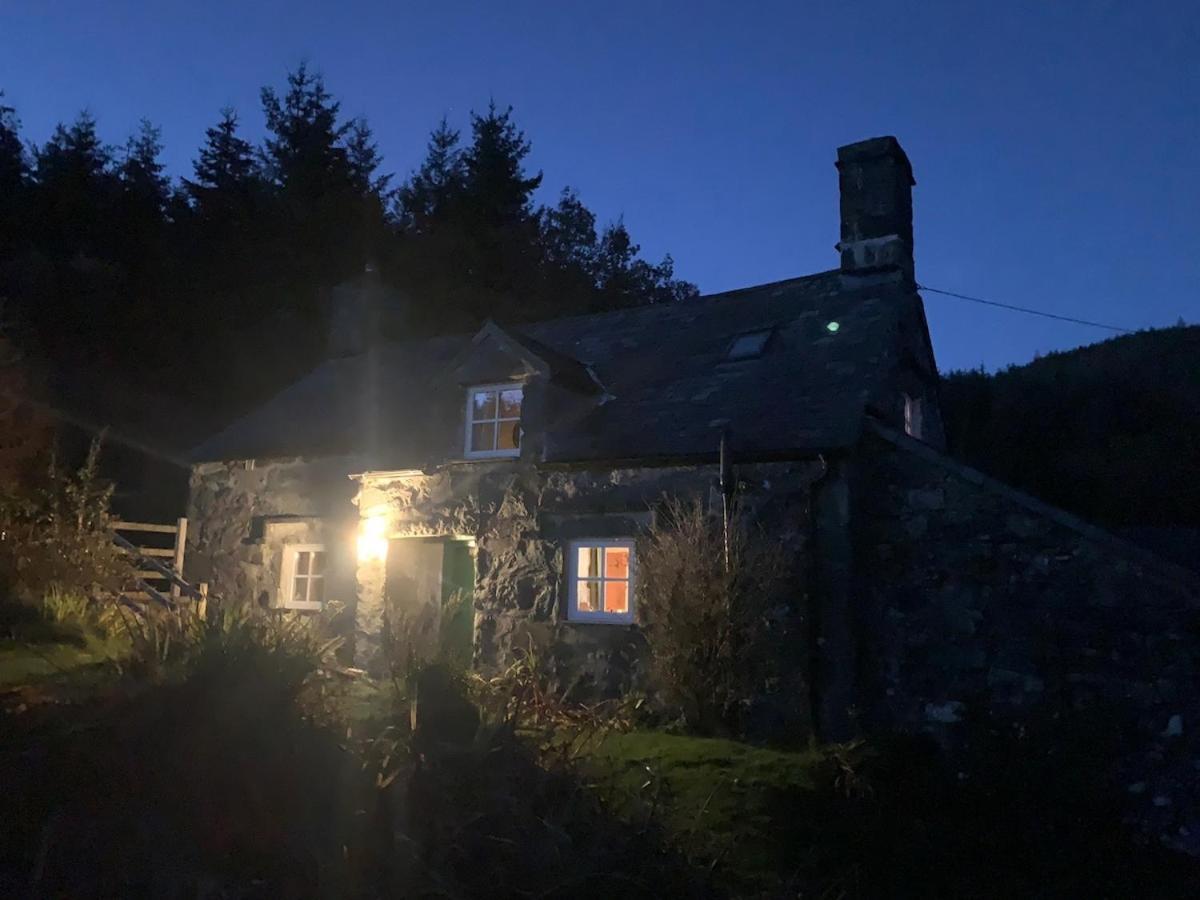 Tyn Y Simdde - Secluded Mountain Stay - Stunning Views Of Eryri Долгеллау Экстерьер фото