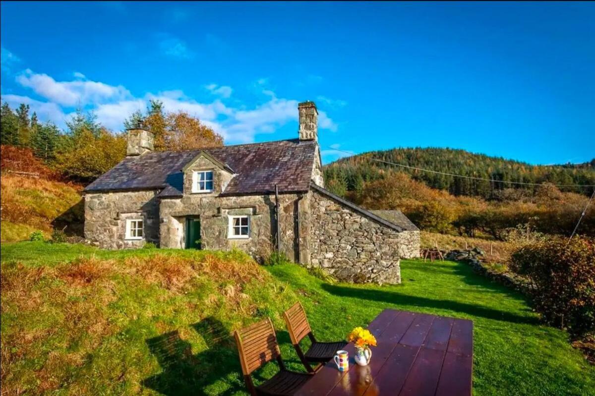 Tyn Y Simdde - Secluded Mountain Stay - Stunning Views Of Eryri Долгеллау Экстерьер фото